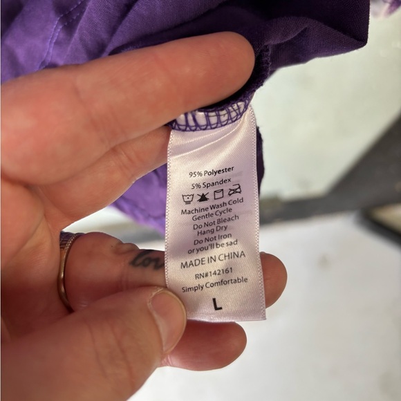 LuLaRoe Randy Tee - Picture 4 of 4